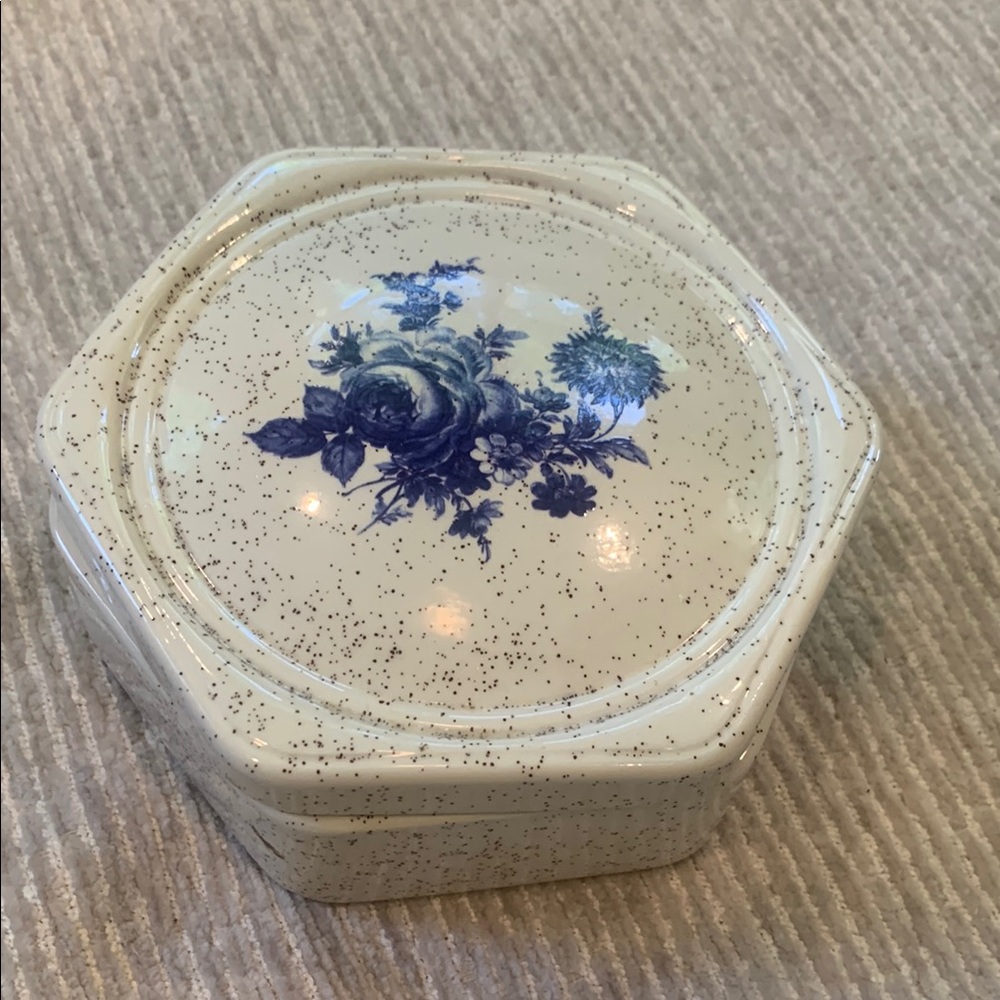 Hexagonal Floral Trinket Box